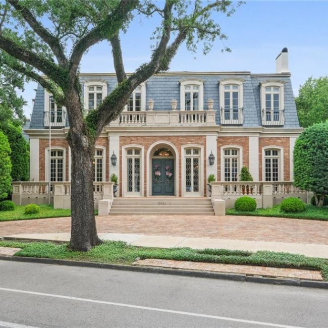 5 Bridgerton Style Mansions For Your Millionaire Budget