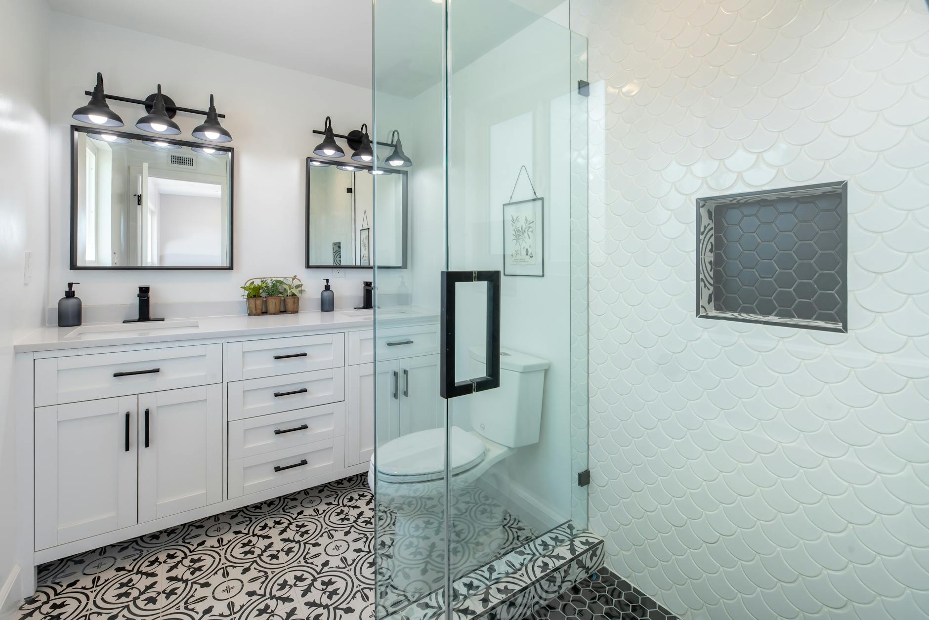 5 Bathroom Design Choices That Make Cleaning So Much Easier